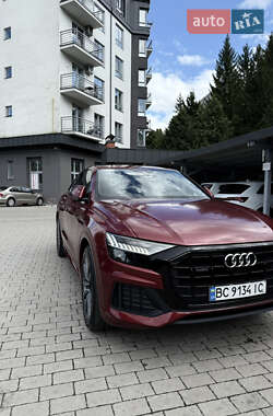 Позашляховик / Кросовер Audi Q8 2020 в 