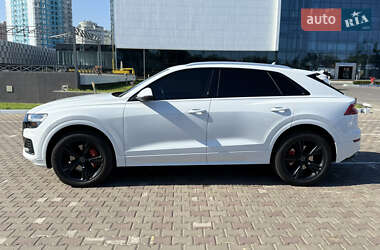 Внедорожник / Кроссовер Audi Q8 2019 в 