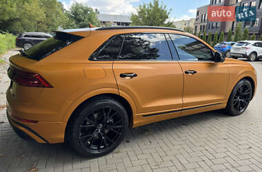 Внедорожник / Кроссовер Audi Q8 2018 в 