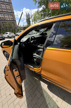 Внедорожник / Кроссовер Audi Q8 2018 в 