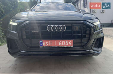 Внедорожник / Кроссовер Audi Q8 2018 в 