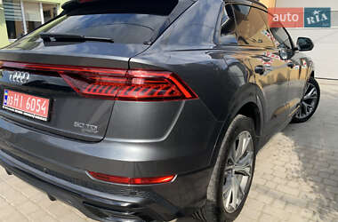 Внедорожник / Кроссовер Audi Q8 2018 в 
