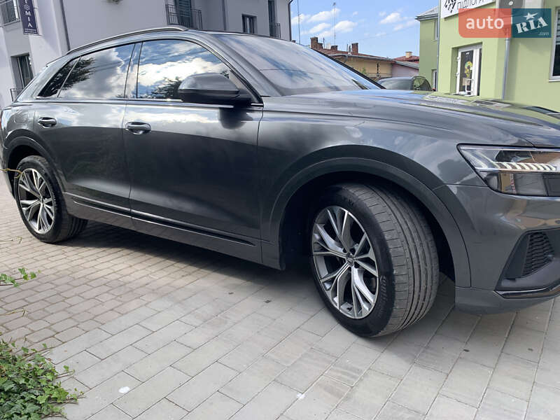 Внедорожник / Кроссовер Audi Q8 2018 в Дрогобыче
