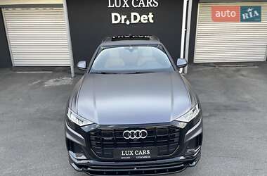 Внедорожник / Кроссовер Audi Q8 2018 в 