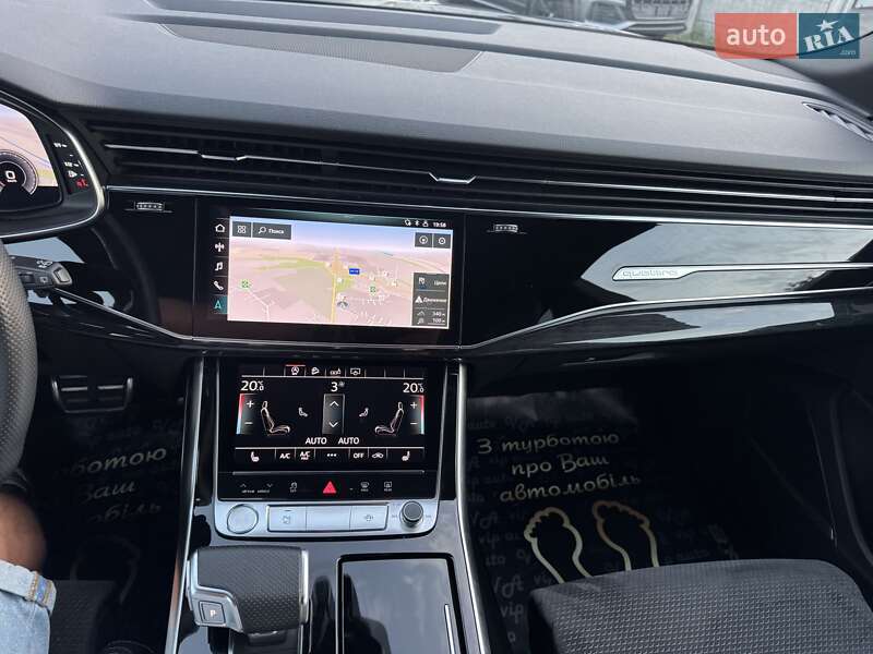 Внедорожник / Кроссовер Audi Q8 2019 в Тернополе