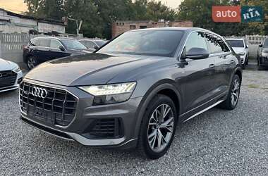 Внедорожник / Кроссовер Audi Q8 2019 в 
