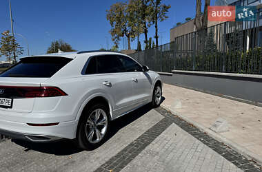 Позашляховик / Кросовер Audi Q8 2018 в 