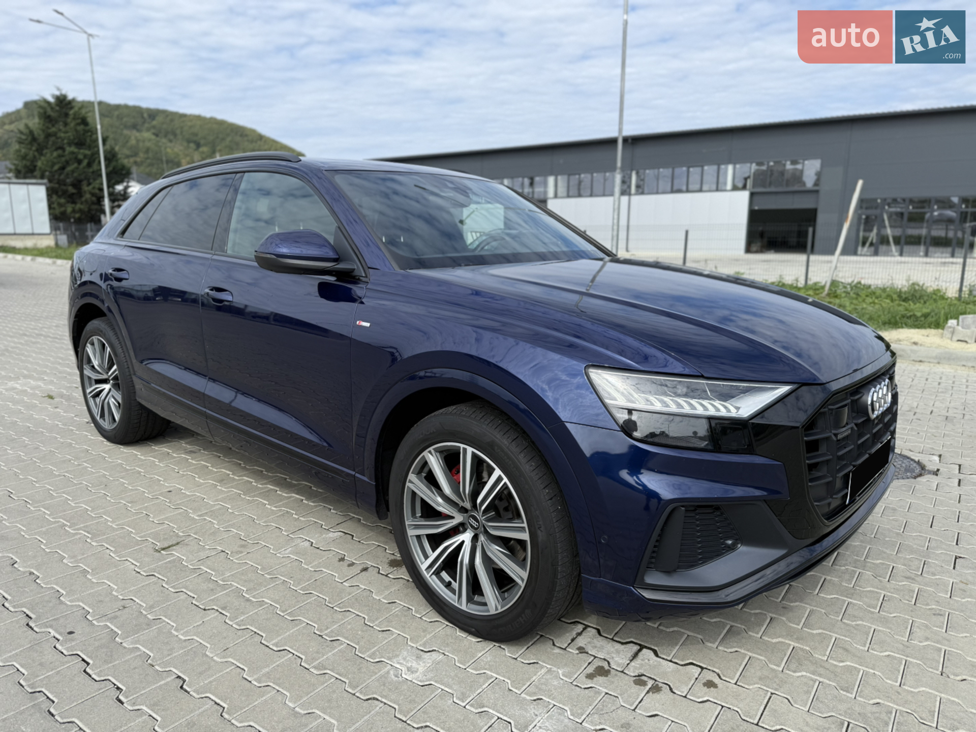 2019 Audi Q8 - мініатюра 2