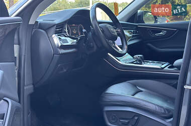 Позашляховик / Кросовер Audi Q8 2018 в  фото 17 Позашляховик / Кросовер Audi Q8 2018 в