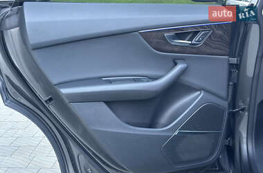 Позашляховик / Кросовер Audi Q8 2018 в  фото 26 Позашляховик / Кросовер Audi Q8 2018 в