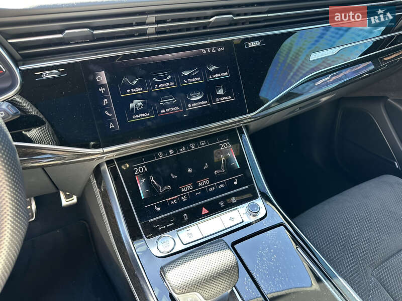 Внедорожник / Кроссовер Audi Q8 2019 в Одессе