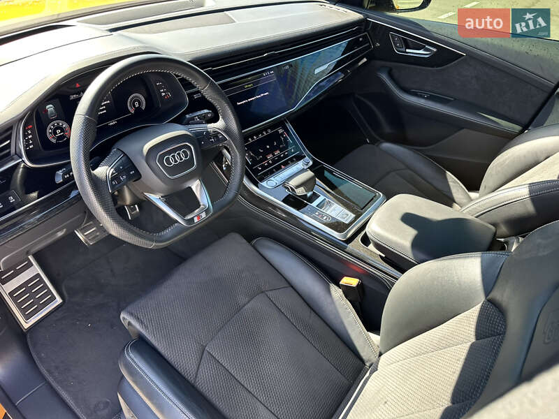 Внедорожник / Кроссовер Audi Q8 2019 в Одессе