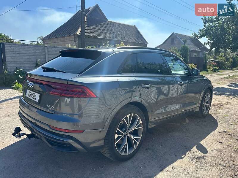 Внедорожник / Кроссовер Audi Q8 2021 в Киеве