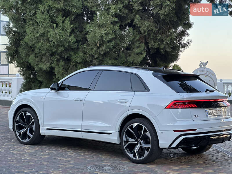 Позашляховик / Кросовер Audi Q8 2023 в Одесі