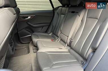 Внедорожник / Кроссовер Audi Q8 2019 в 