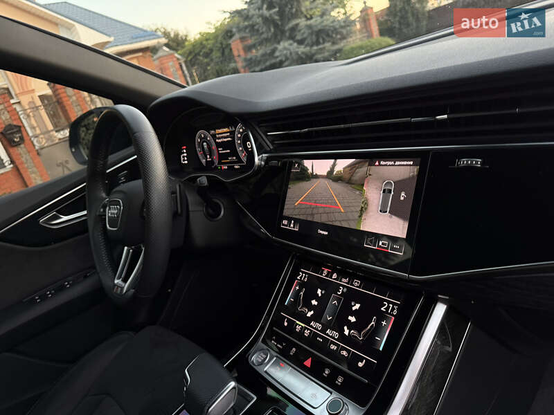Позашляховик / Кросовер Audi Q8 2019 в Києві