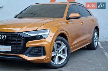 Внедорожник / Кроссовер Audi Q8 2019 в 