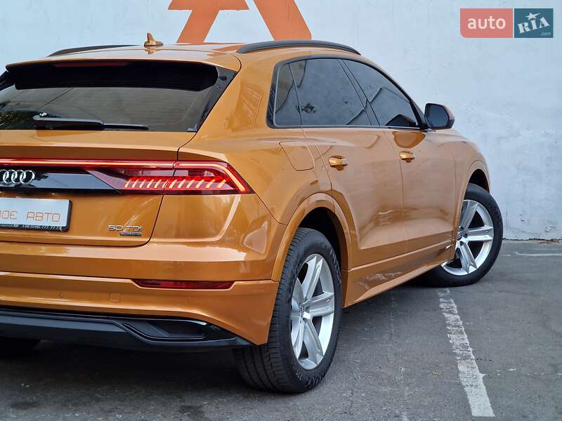 Внедорожник / Кроссовер Audi Q8 2019 в Одессе