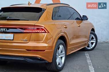 Внедорожник / Кроссовер Audi Q8 2019 в 