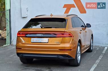 Внедорожник / Кроссовер Audi Q8 2019 в 