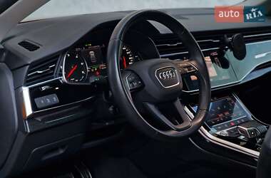 Внедорожник / Кроссовер Audi Q8 2019 в 