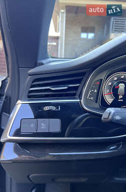 Внедорожник / Кроссовер Audi Q8 2020 в 