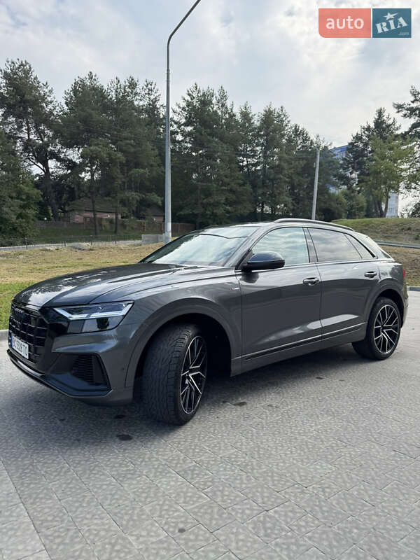 Внедорожник / Кроссовер Audi Q8 2020 в Львове
