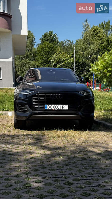 Внедорожник / Кроссовер Audi Q8 2018 в 