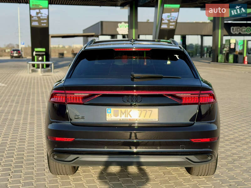 Внедорожник / Кроссовер Audi Q8 2020 в Киеве