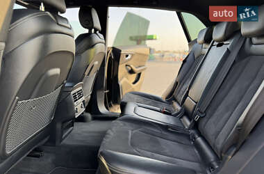 Внедорожник / Кроссовер Audi Q8 2020 в 