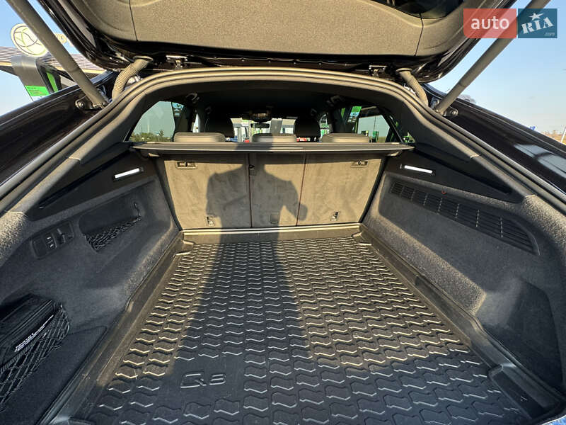 Внедорожник / Кроссовер Audi Q8 2020 в Киеве