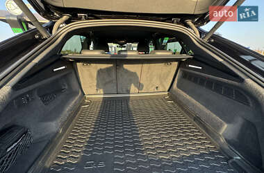 Внедорожник / Кроссовер Audi Q8 2020 в 