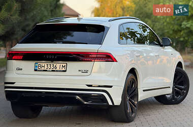 Позашляховик / Кросовер Audi Q8 2018 в 
