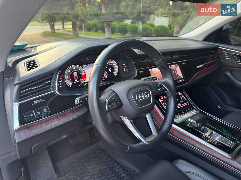 Внедорожник / Кроссовер Audi Q8 2018 в Одессе