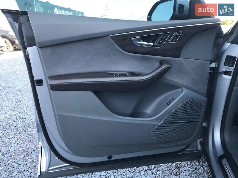 Внедорожник / Кроссовер Audi Q8 2019 в Львове фото 9 Внедорожник / Кроссовер Audi Q8 2019 в Львове