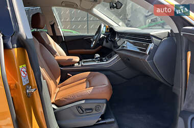 Позашляховик / Кросовер Audi Q8 2019 в 