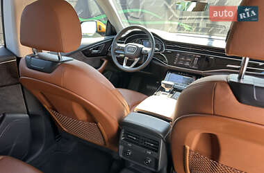 Позашляховик / Кросовер Audi Q8 2019 в 