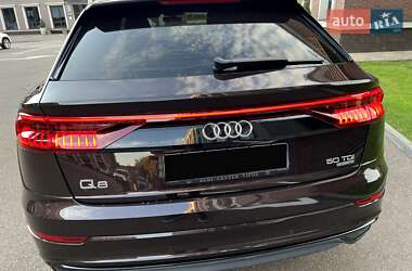 Внедорожник / Кроссовер Audi Q8 2020 в 