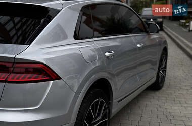 Внедорожник / Кроссовер Audi Q8 2020 в 