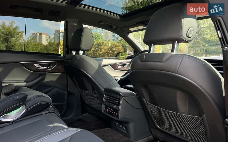 Внедорожник / Кроссовер Audi Q8 2020 в Львове