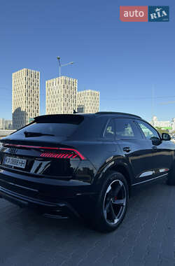 Внедорожник / Кроссовер Audi Q8 2019 в 
