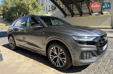 Внедорожник / Кроссовер Audi Q8 2020 в 