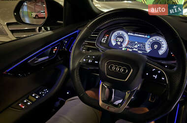 Внедорожник / Кроссовер Audi Q8 2020 в 