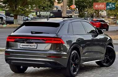 Внедорожник / Кроссовер Audi Q8 2019 в 