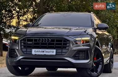 Внедорожник / Кроссовер Audi Q8 2019 в 