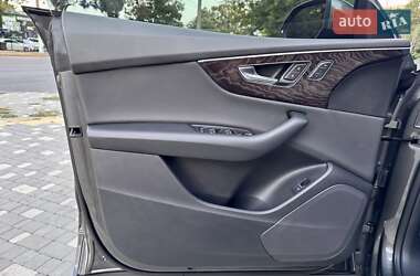 Внедорожник / Кроссовер Audi Q8 2019 в 