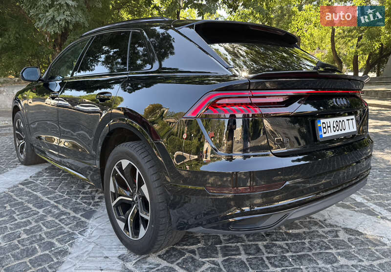 Позашляховик / Кросовер Audi Q8 2020 в Одесі