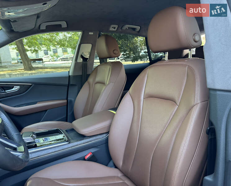 Позашляховик / Кросовер Audi Q8 2020 в Одесі