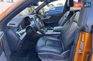 Позашляховик / Кросовер Audi Q8 2019 в 
