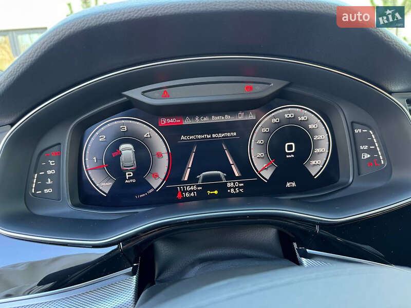 Позашляховик / Кросовер Audi Q8 2019 в Луцьку